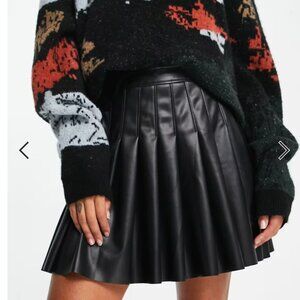Lulu's Black Pleated Mini Skirt
